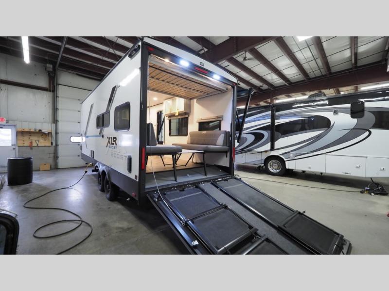 2025 Forest River XLR Boost 2017B, $ 48,674