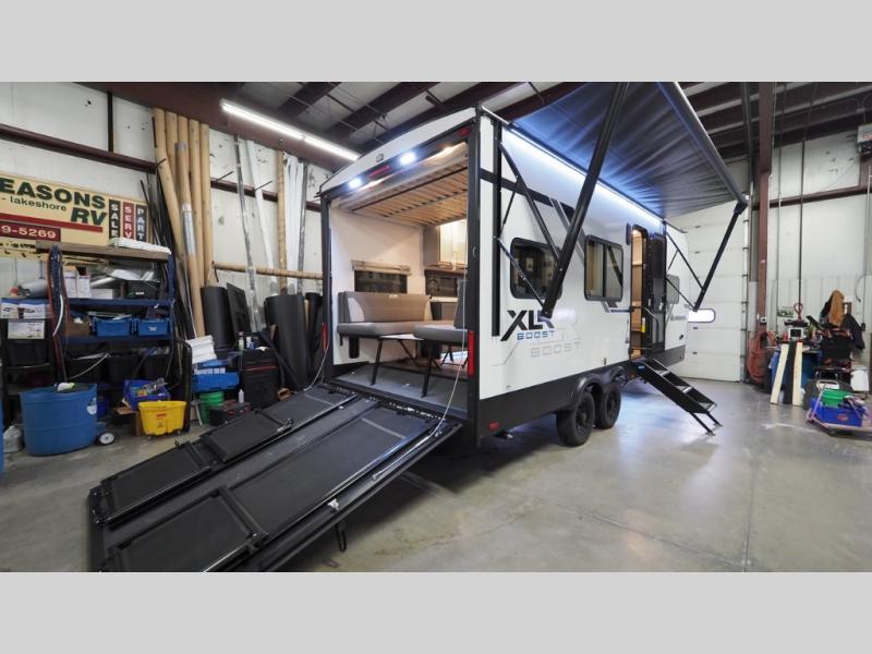 2025 Forest River XLR Boost 2017B, $ 48,674