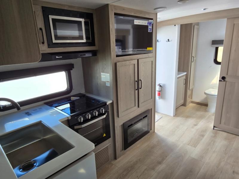 2025 Forest River Rockwood Mini Lite 2511S, $ 45,990