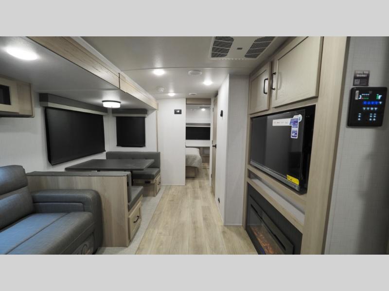2025 Forest River Rockwood Ultra Lite 2614BS, $ 60,848