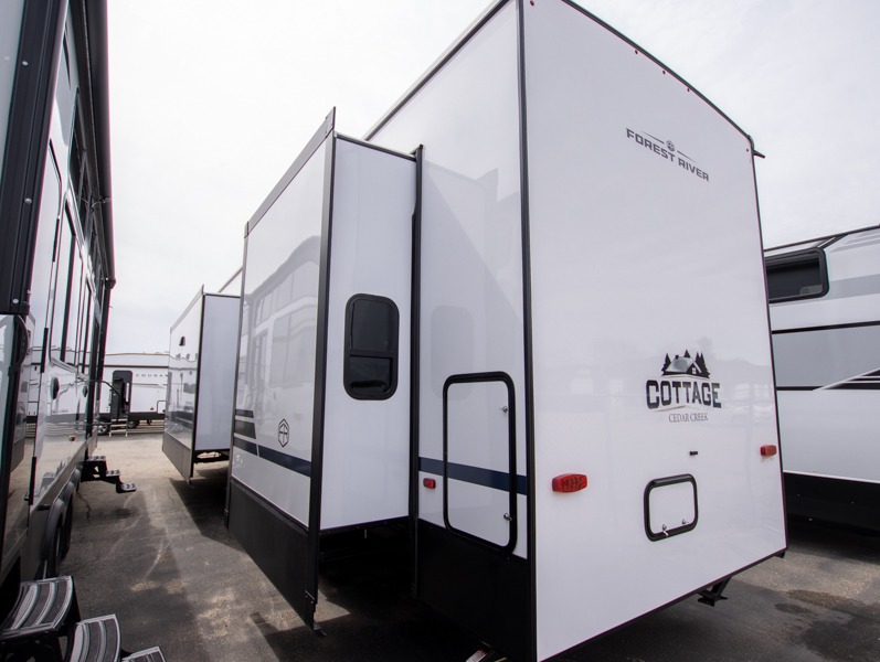 2025 Forest River Cedar Creek Cottage 40CCK, $ 112,272