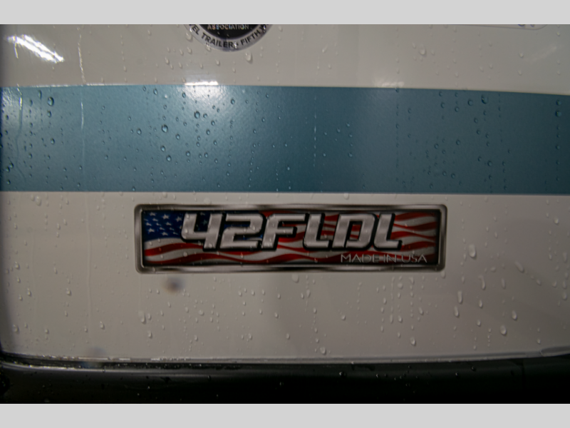 2025 Forest River Salem Grand Villa 42FLDL, $ 100,545