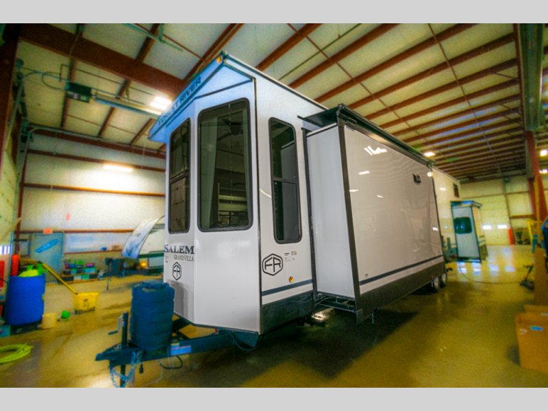 2025 Forest River Salem Grand Villa 42FLDL, $ 100,545