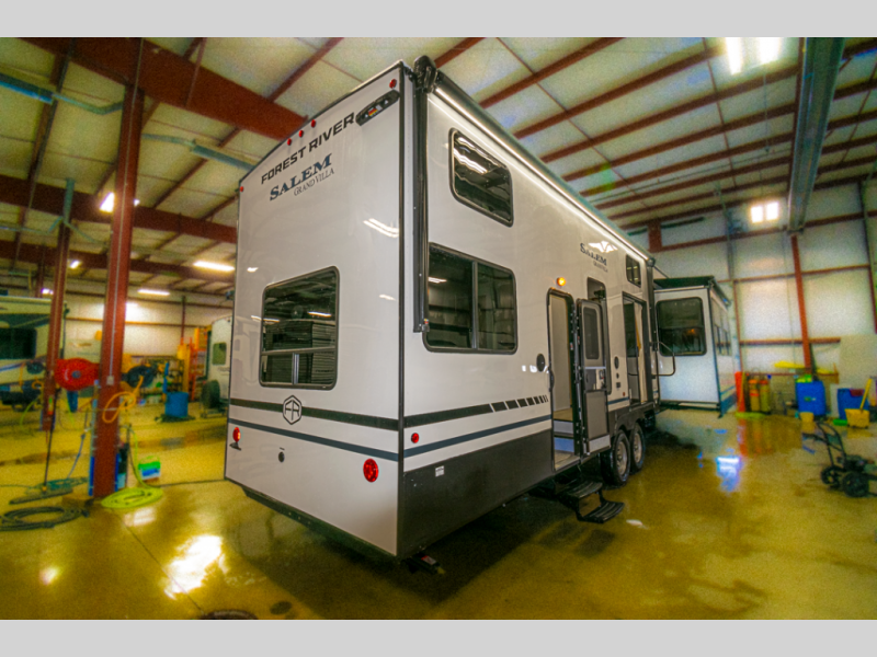 2025 Forest River Salem Grand Villa 42FLDL, $ 100,545