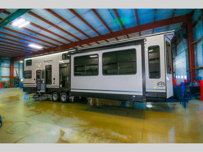 2025 Forest River Salem Grand Villa 42FLDL, $ 100,545