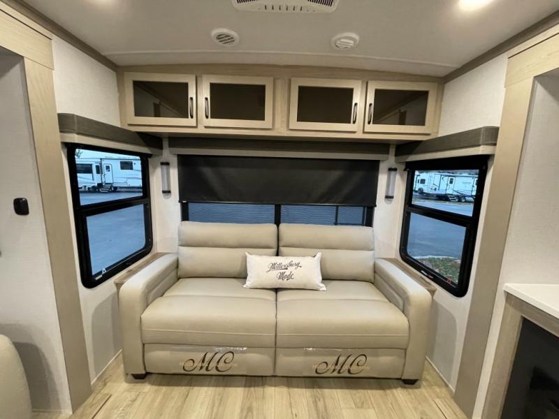 2025 Forest River Rockwood Signature Travel Traile, $ 67,990