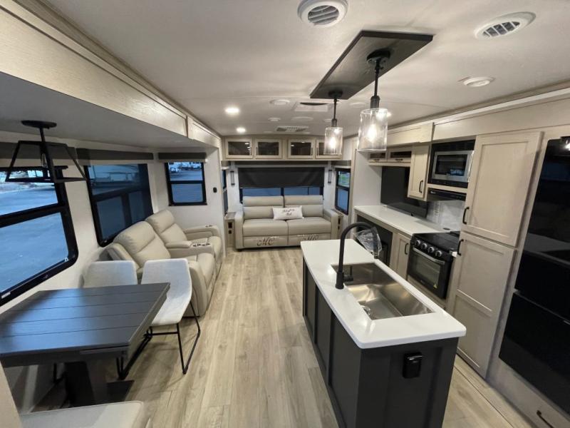 2025 Forest River Rockwood Signature Travel Traile, $ 67,990