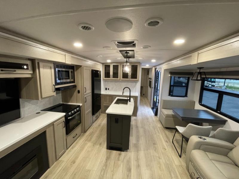 2025 Forest River Rockwood Signature Travel Traile, $ 67,990