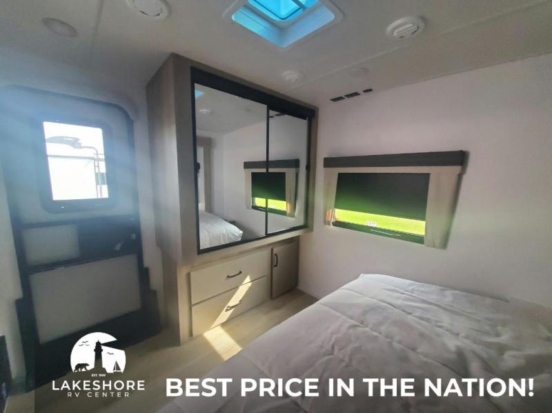 2025 Forest River Flagstaff Micro Lite 25FKBS, $ 52,819