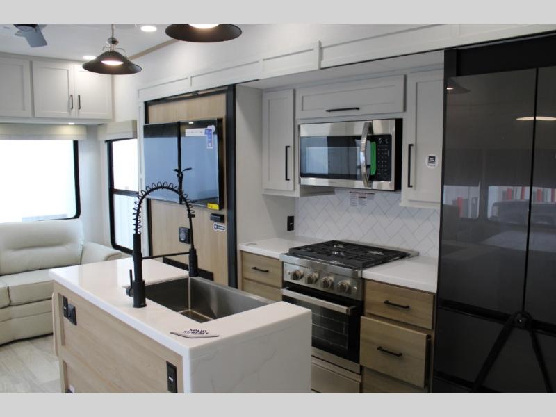 2025 Forest River Sierra 4003MB, $ 94,003