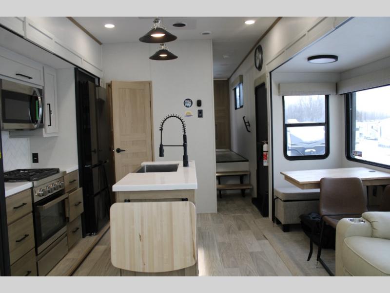 2025 Forest River Sierra 4003MB, $ 94,003