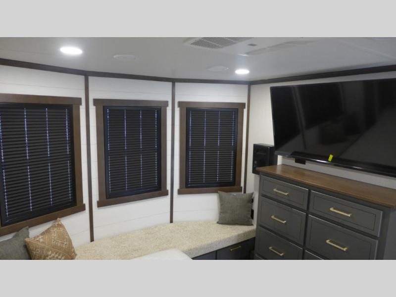 2025 Forest River Cedar Creek Cottage 41FWC, $ 114,823