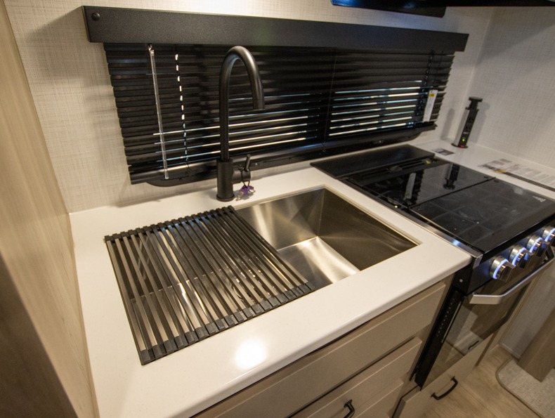 2025 Forest River Rockwood Mini Lite 2515S, $ 50,823