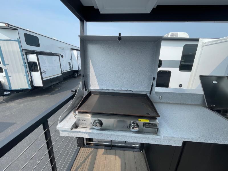 2025 Forest River Wildwood X-Lite 22VERANDA, $ 52,655