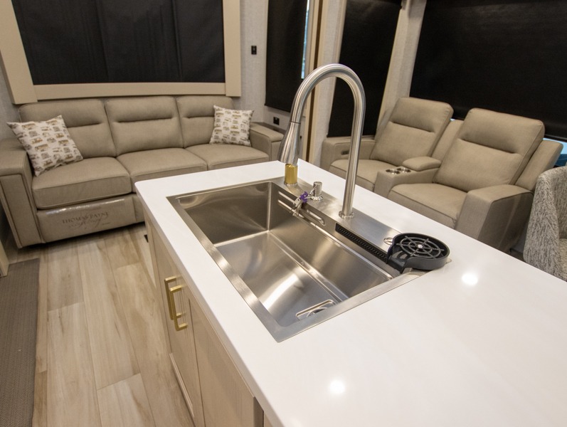 2025 Forest River Cedar Creek Cottage 40CDL, $ 114,484