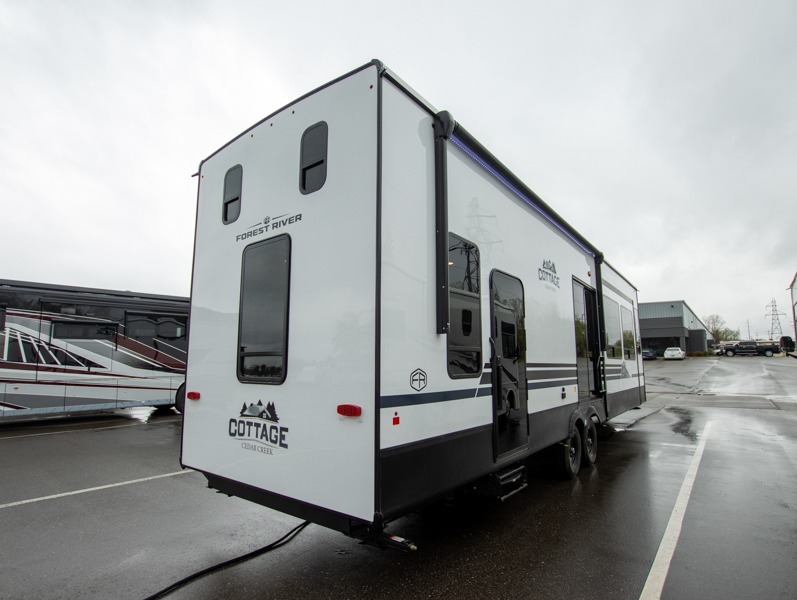 2025 Forest River Cedar Creek Cottage 40CDL, $ 114,484