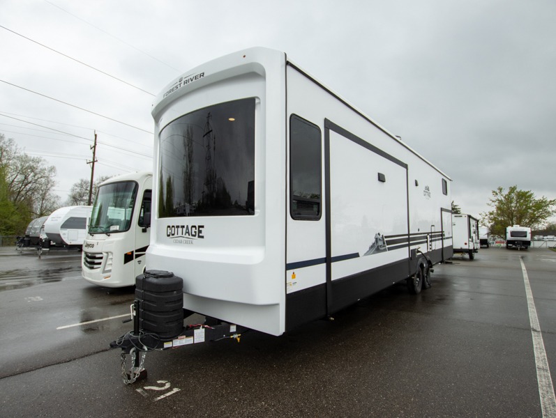 2025 Forest River Cedar Creek Cottage 40CDL, $ 114,484
