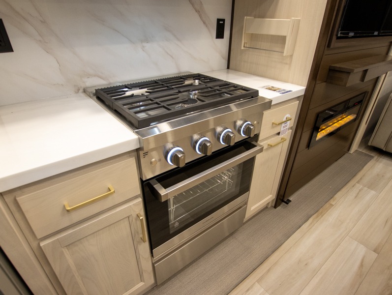 2025 Forest River Cedar Creek Cottage 40CDL, $ 114,484