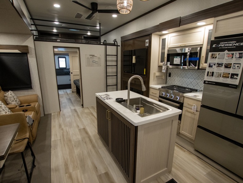 2025 Forest River Cedar Creek Experience 38DB, $ 111,953