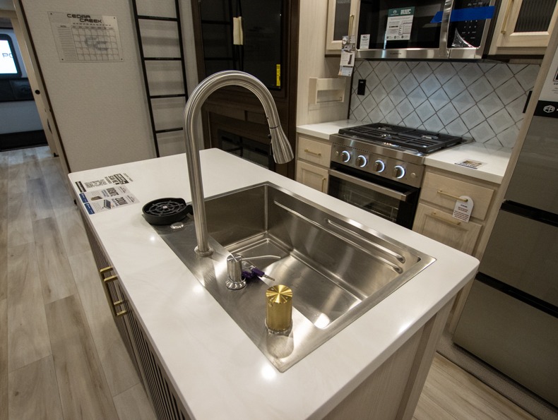 2025 Forest River Cedar Creek Experience 38DB, $ 111,953