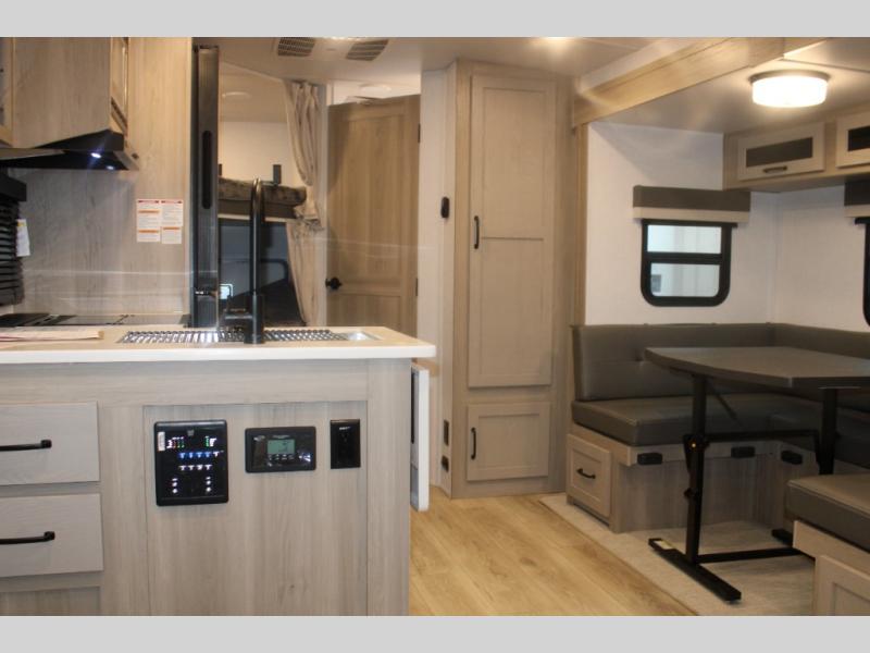 2025 Forest River Flagstaff Micro Lite 25BRDS, $ 49,167