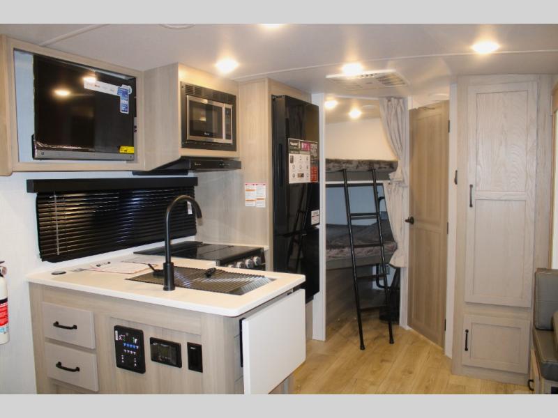 2025 Forest River Flagstaff Micro Lite 25BRDS, $ 49,167