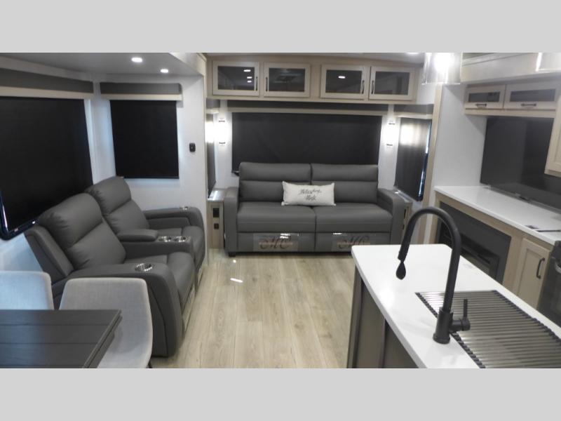 2025 Forest River Flagstaff Classic 832IKRL, $ 76,388