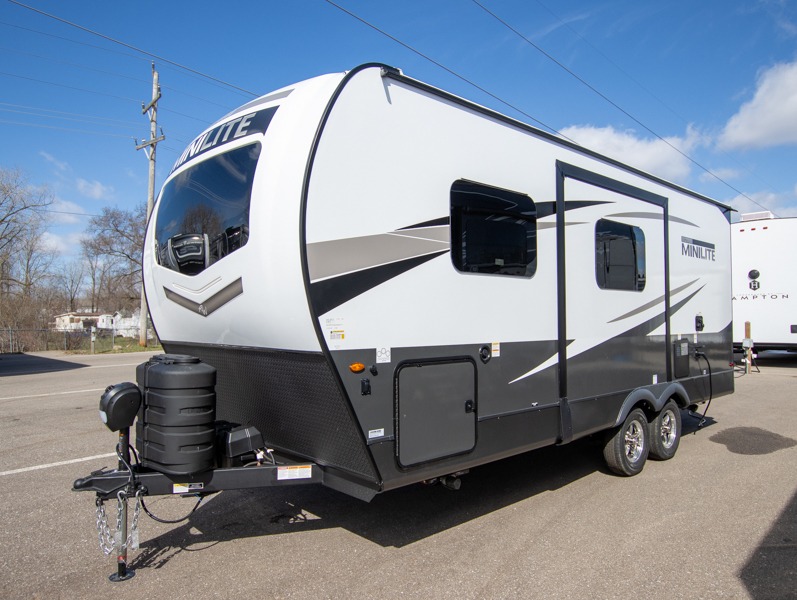 2025 Forest River Rockwood Mini Lite 2205S, $ 47,243