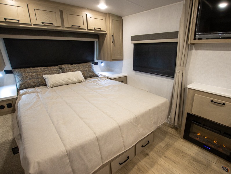 2025 Forest River Rockwood Mini Lite 2205S, $ 47,243