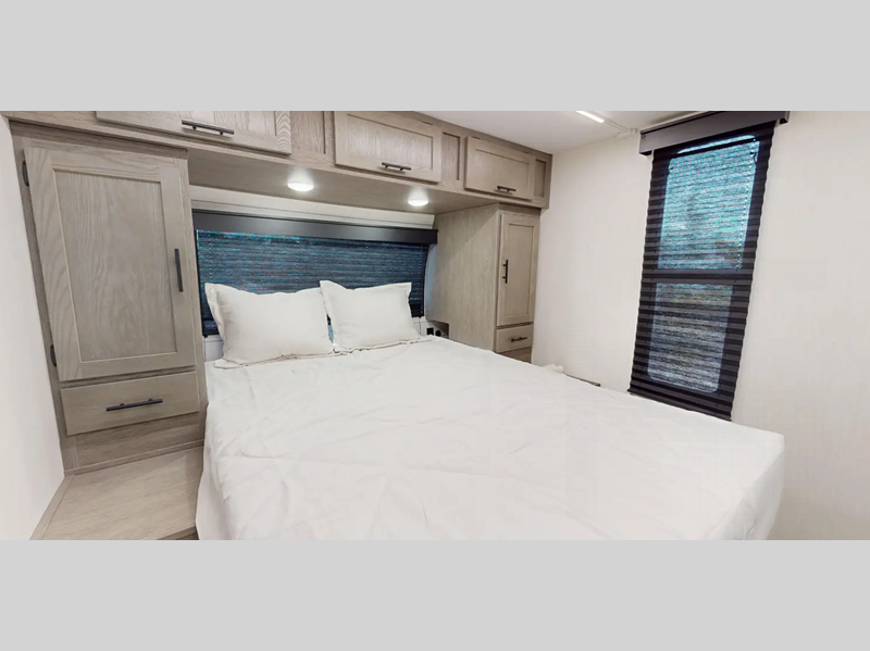 2025 Forest River Cherokee Alpha Wolf 25RB, $ 57,214