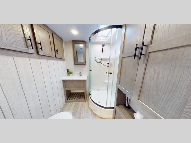 2025 Forest River Cherokee Alpha Wolf 25RB, $ 57,214