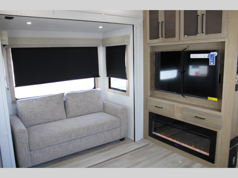 2025 Forest River Sierra 3800RK, $ 98,834