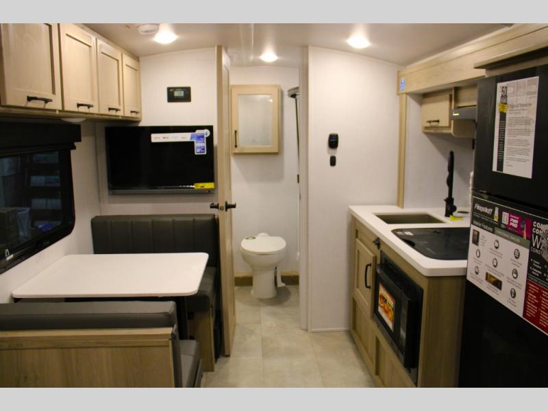 2025 Forest River Flagstaff E-Pro E19FDS, $ 37,005