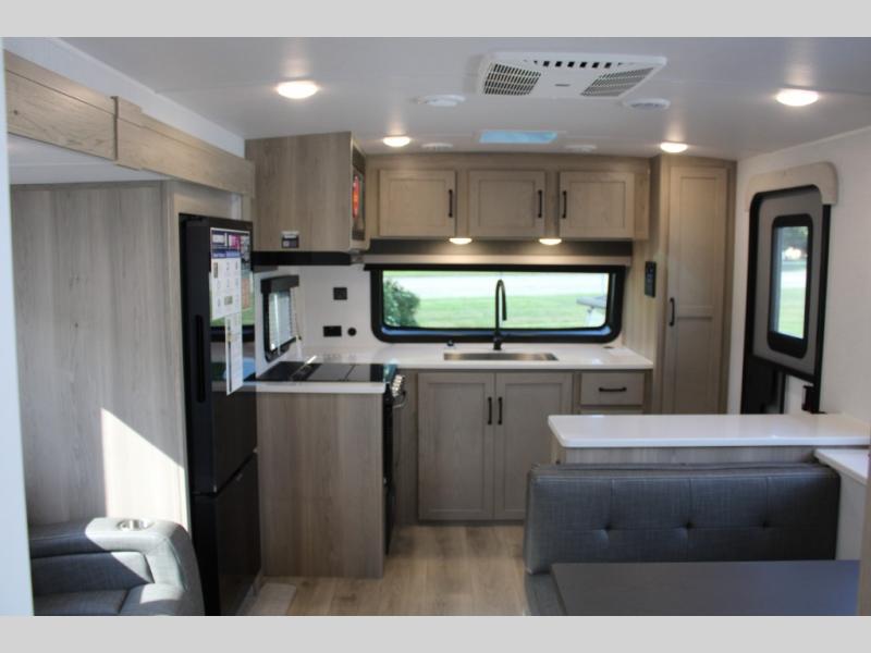 2025 Forest River Rockwood Ultra Lite 2619FK, $ 59,205