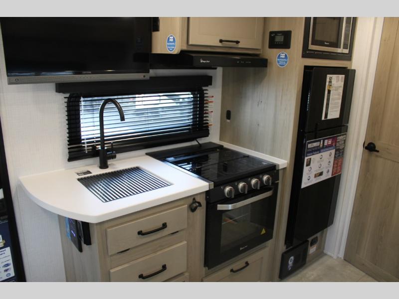 2025 Forest River Rockwood Geo Pro G20FBS, $ 36,539