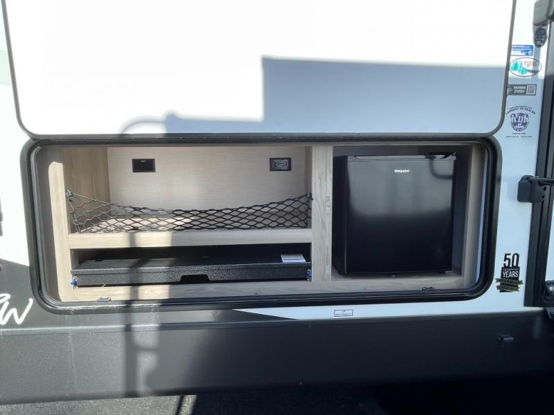 2025 Forest River Rockwood Ultra Lite 2706BH, $ 53,990