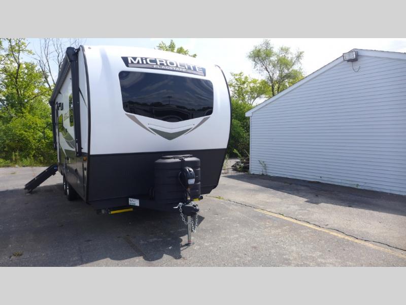 2025 Forest River Flagstaff Micro Lite 22FBS, $ 47,278