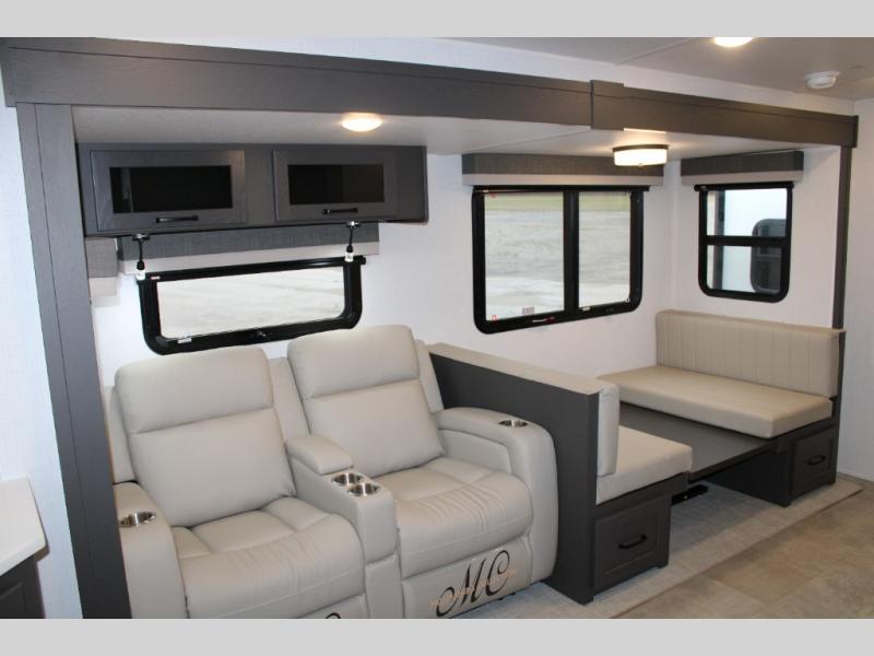 2025 Forest River Rockwood Ultra Lite 2614BS, $ 61,035