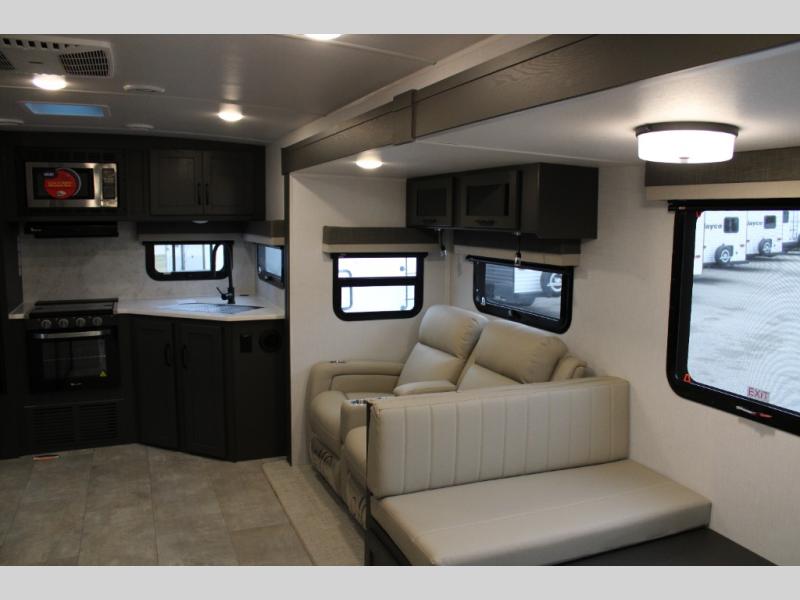 2025 Forest River Rockwood Ultra Lite 2614BS, $ 61,035