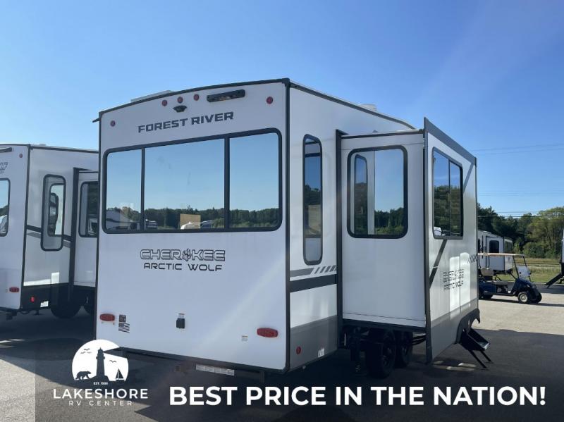 2025 Forest River Cherokee Arctic Wolf 27SGS, $ 81,117