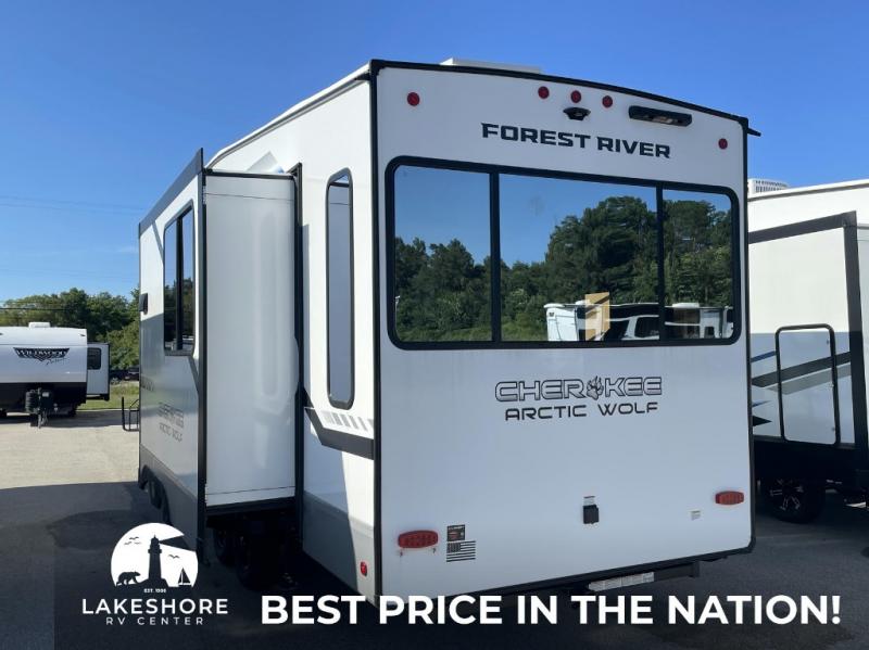 2025 Forest River Cherokee Arctic Wolf 27SGS, $ 81,117