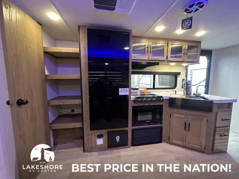 2025 Forest River Cherokee Grey Wolf 29QB, $ 52,405