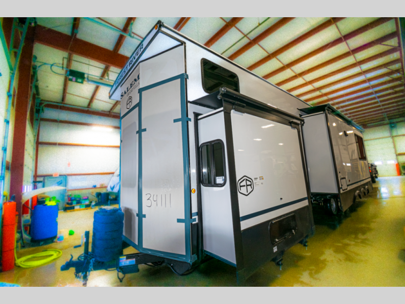 2025 Forest River Salem Grand Villa 44VIEW, $ 111,144