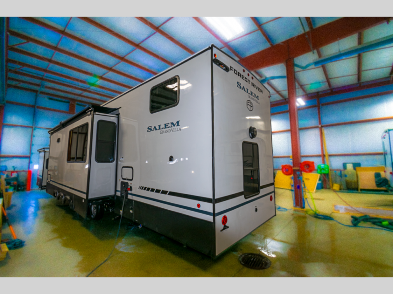 2025 Forest River Salem Grand Villa 44VIEW, $ 111,144