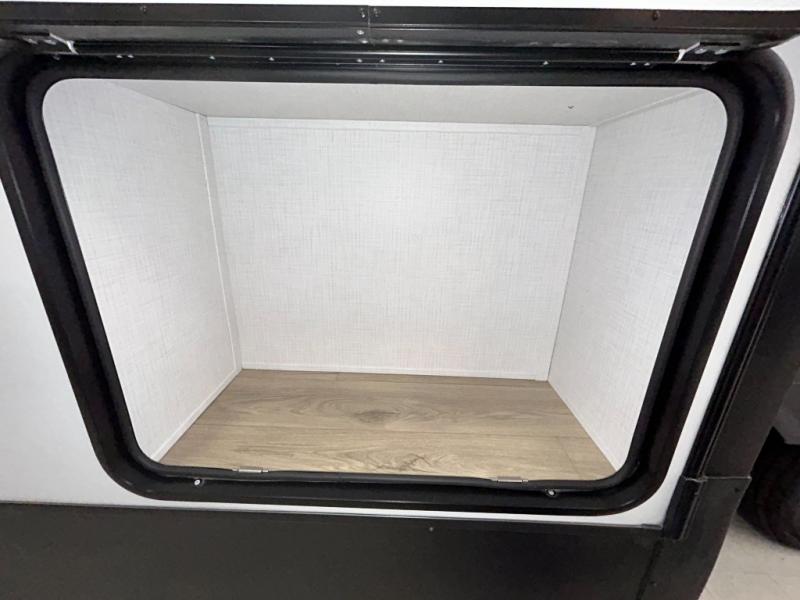 2025 Forest River Rockwood Signature Travel Traile, $ 68,990