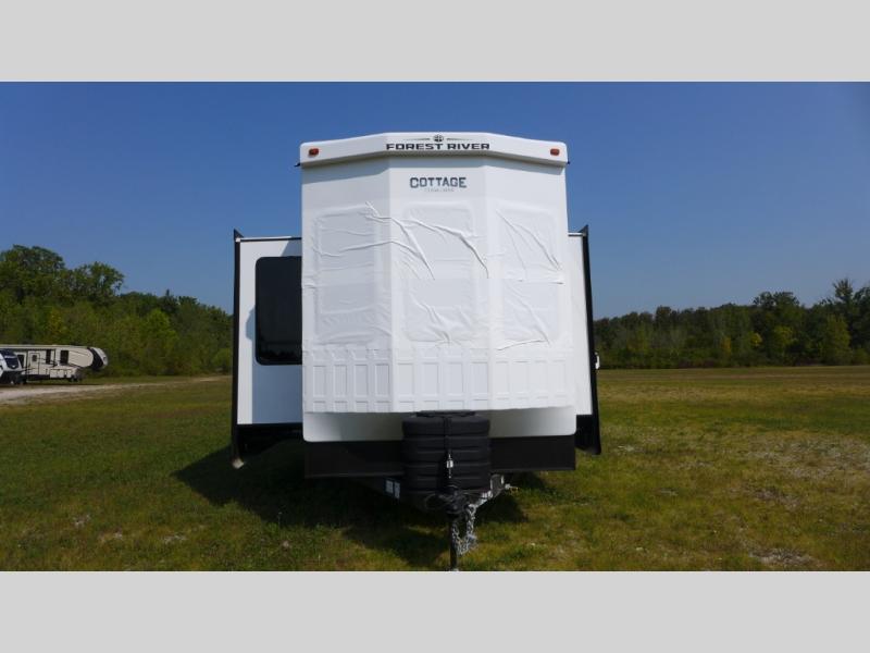 2025 Forest River Cedar Creek Cottage 40CDL, $ 114,531