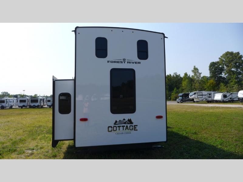 2025 Forest River Cedar Creek Cottage 40CDL, $ 114,531
