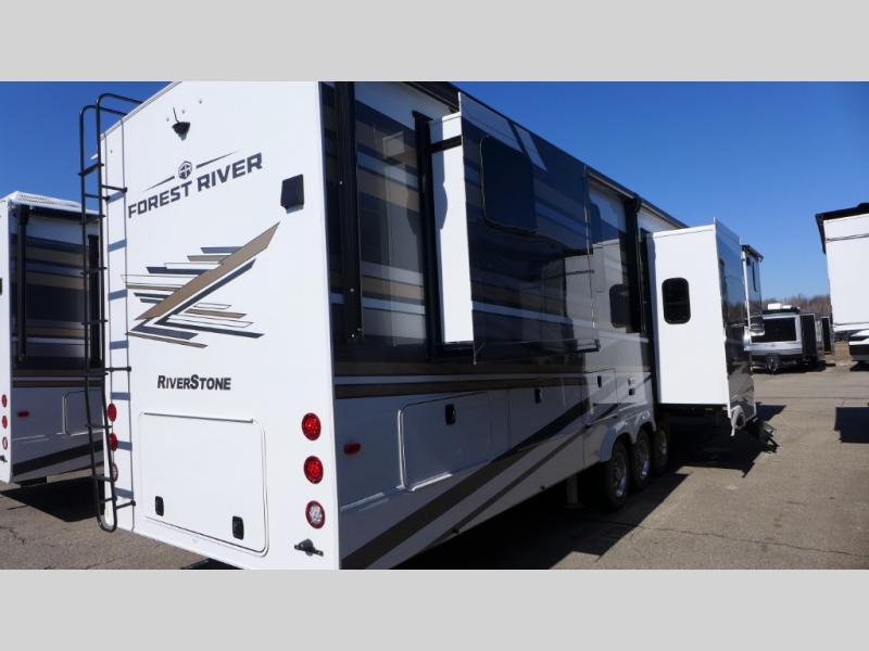 2025 Forest River Riverstone 421FK, $ 206,597