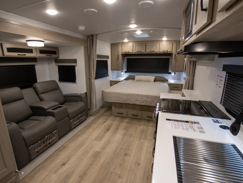 2025 Forest River Rockwood Mini Lite 2205S, $ 47,243