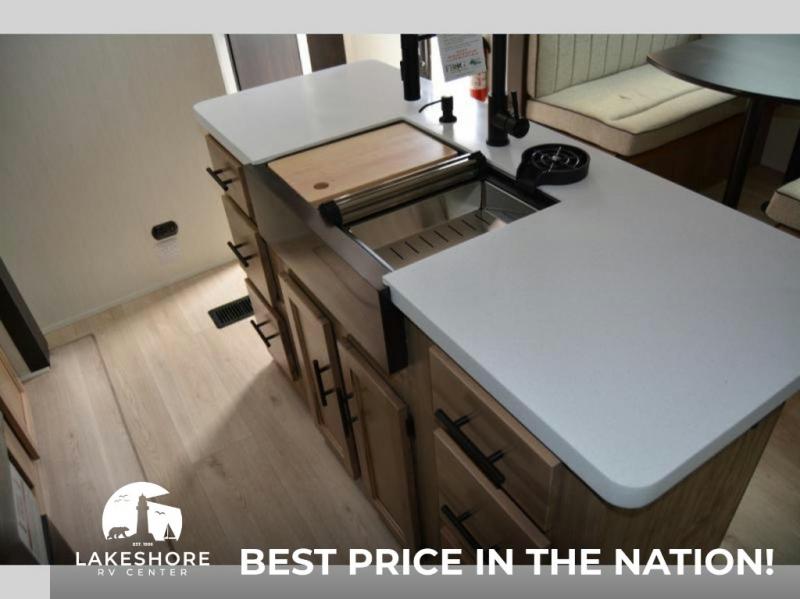 2025 Forest River Cherokee Black Label 274WKBL, $ 59,856